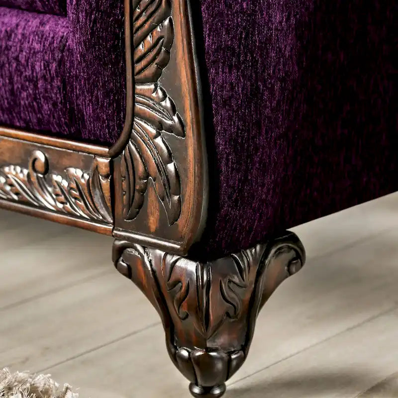 Sofá de dos plazas tradicional Grendel de chenilla morada con reposabrazos enrollados de Furniture of America