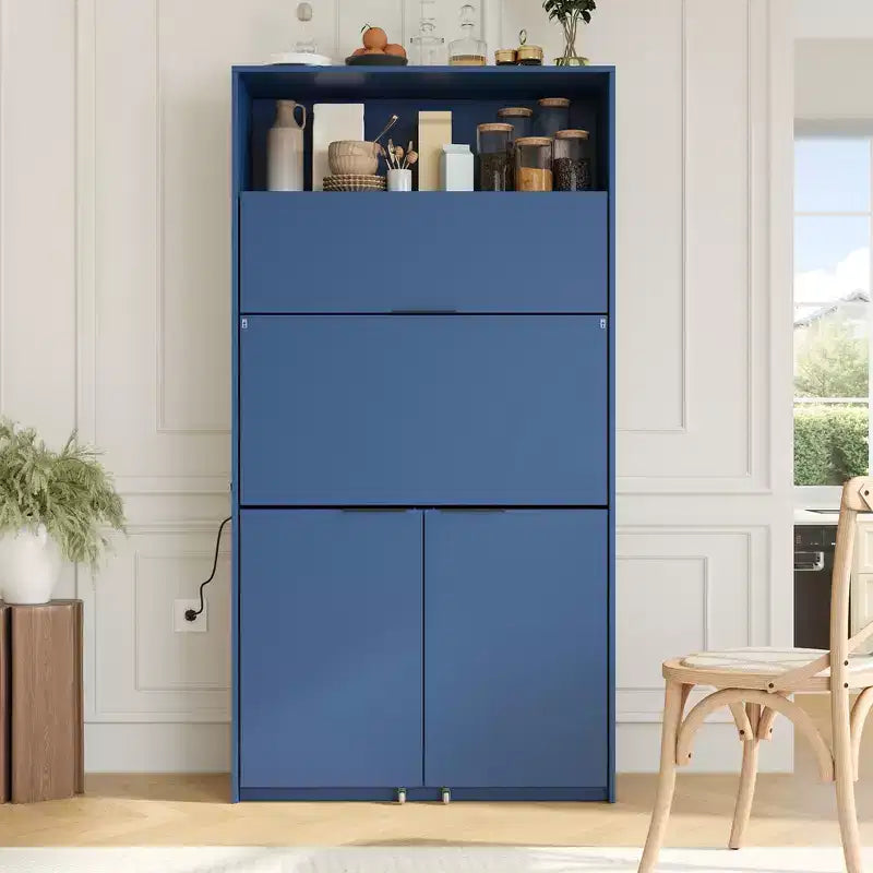 Credenza da cucina con dispensa a 69", piano di lavoro pieghevole e presa di corrente