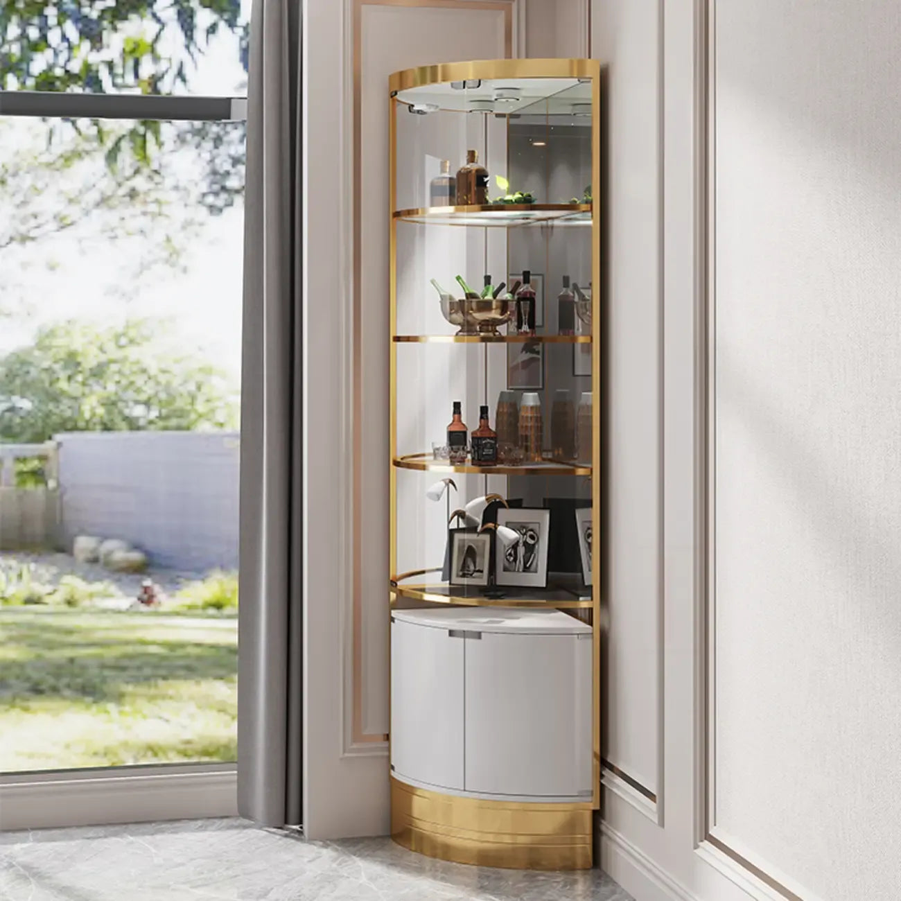 Vitrina esquinera para vinos con estantes de cristal y metal de varios niveles