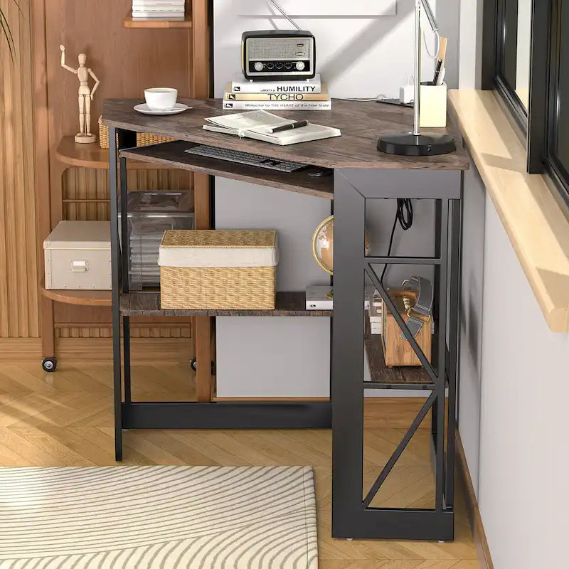 Escritorio de esquina, escritorio pequeño con enchufes, mesa de esquina para espacios pequeños, escritorio de computadora con puertos USB, escritorio triangular con almacenamiento