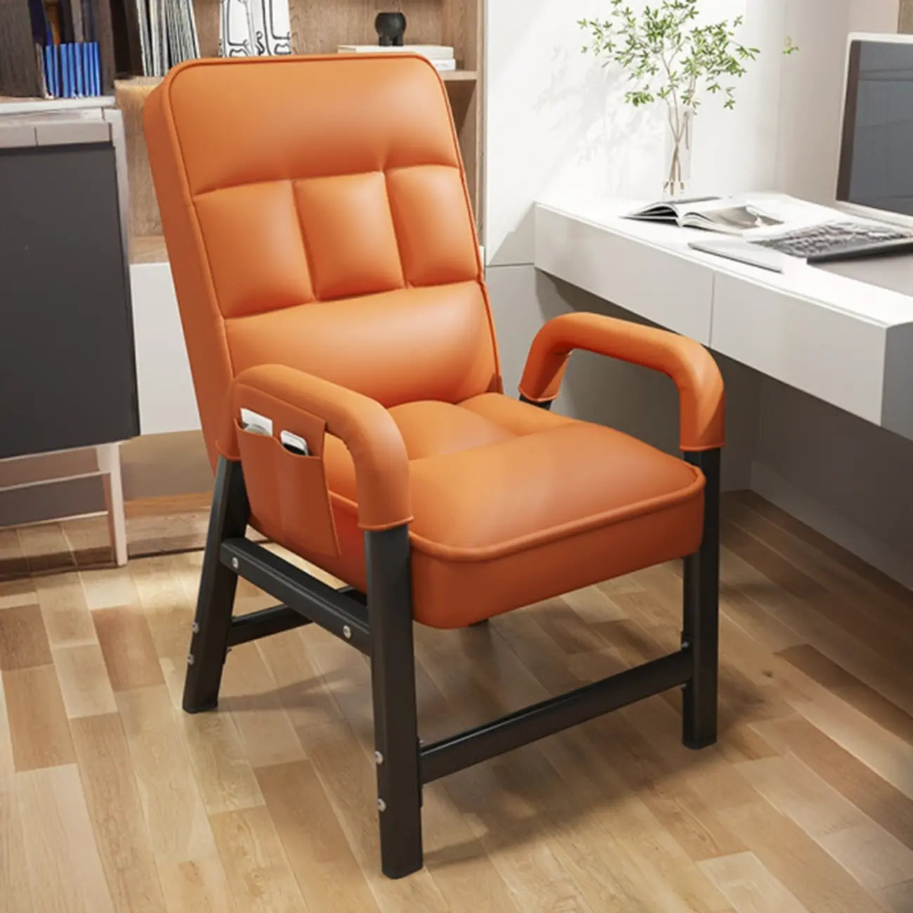 Silla de oficina moderna tapizada en gris con 4 patas