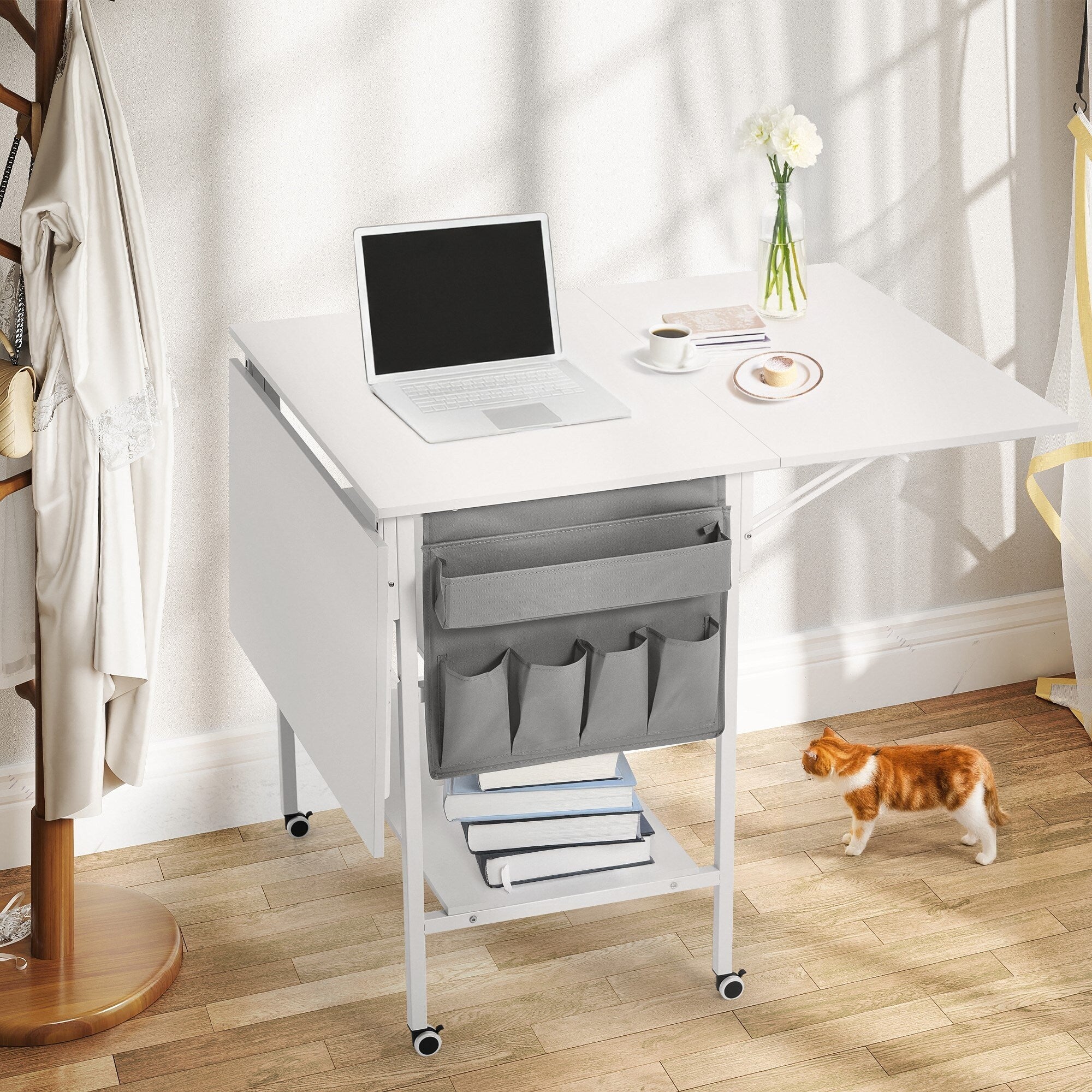 Mesa de manualidades ajustable en altura con estantes de almacenamiento, mesa de corte plegable móvil para oficina en casa, sala de costura, sala de manualidades