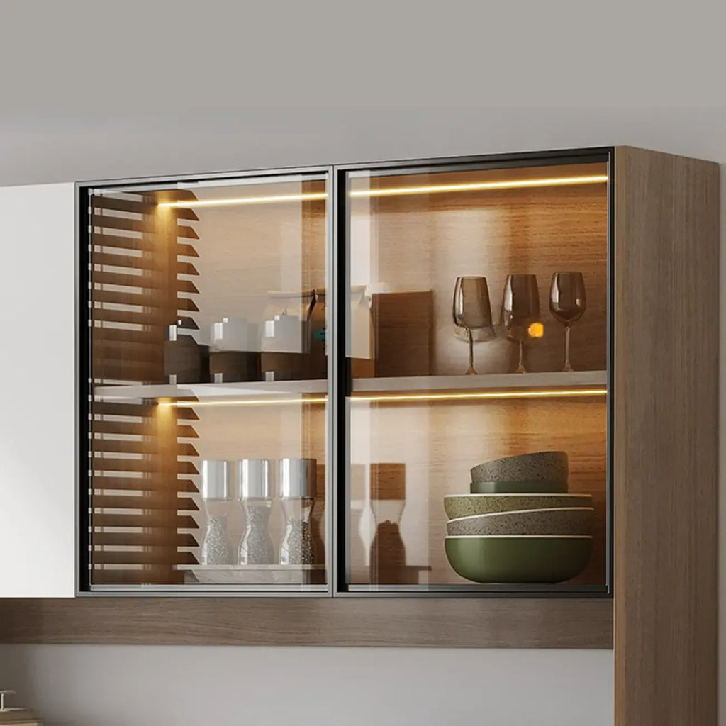 Aparador grande de madera con puertas de cristal y vitrina superior